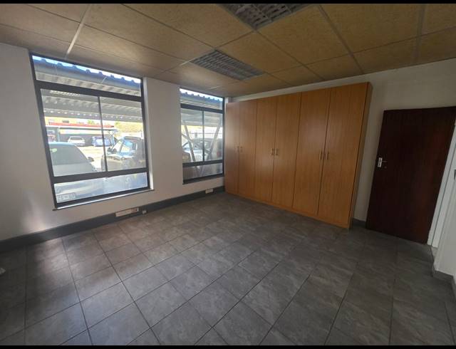 360M² OFFICE TO LET IN ALRODE